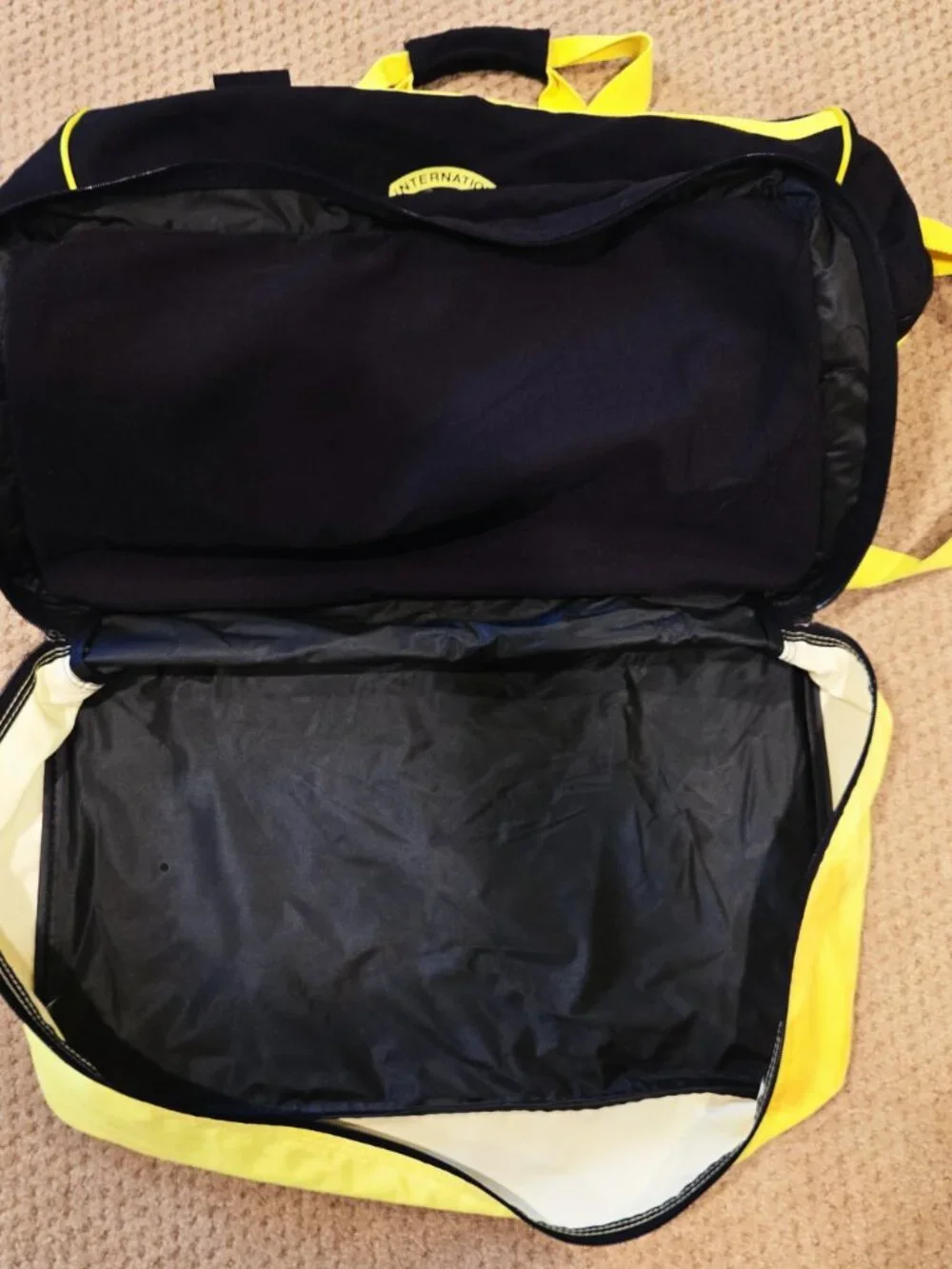 Athalon International Team Gear Bag – Black & Neon Yellow